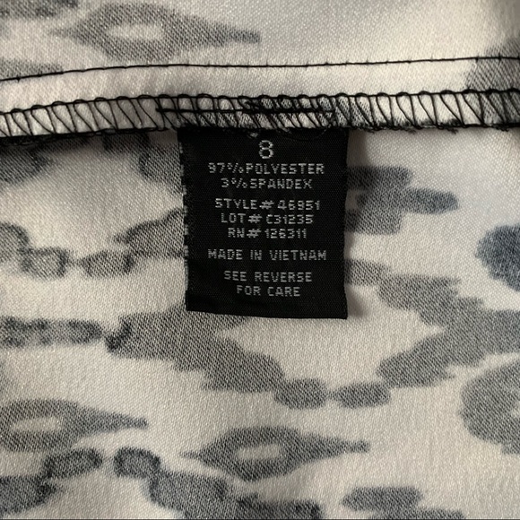 Ronni Nicole Size 8 Black and White Dress - Picture 8 of 9